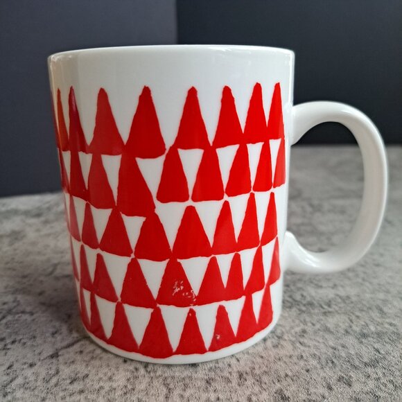 Starbucks Red Triangle Trees Mug - 2016 Starbucks Holiday Coffee Cup 12 fl oz - Picture 1 of 7
